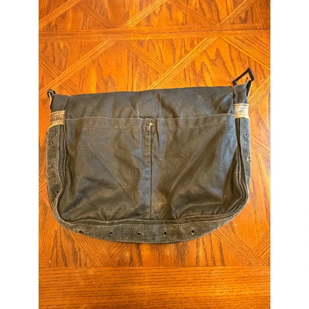 Vintage Distressed Fossil